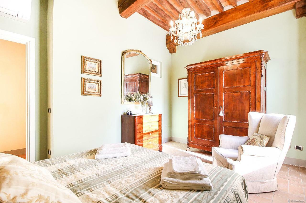 Apartment Guinigi With Private Courtyard Lucca Esterno foto