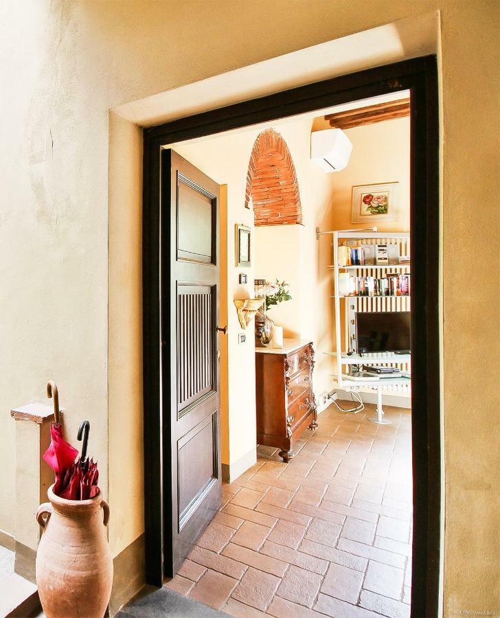 Apartment Guinigi With Private Courtyard Lucca Esterno foto
