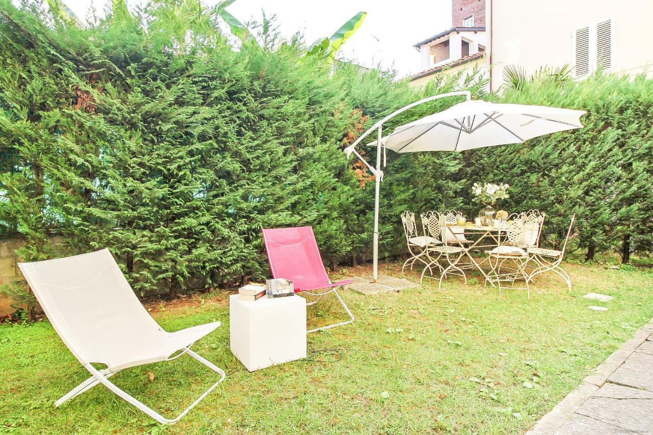 Apartment Guinigi With Private Courtyard Lucca Esterno foto