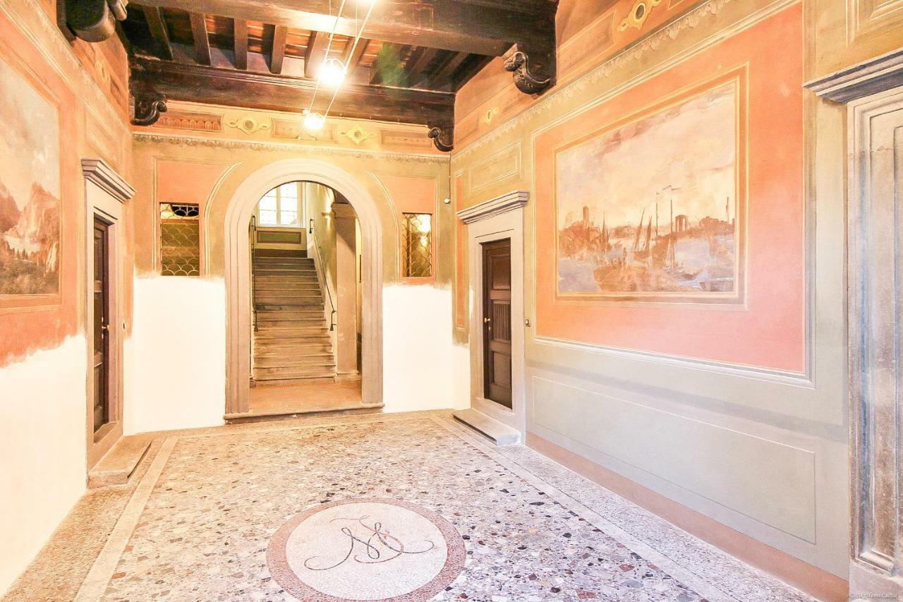 Apartment Guinigi With Private Courtyard Lucca Esterno foto
