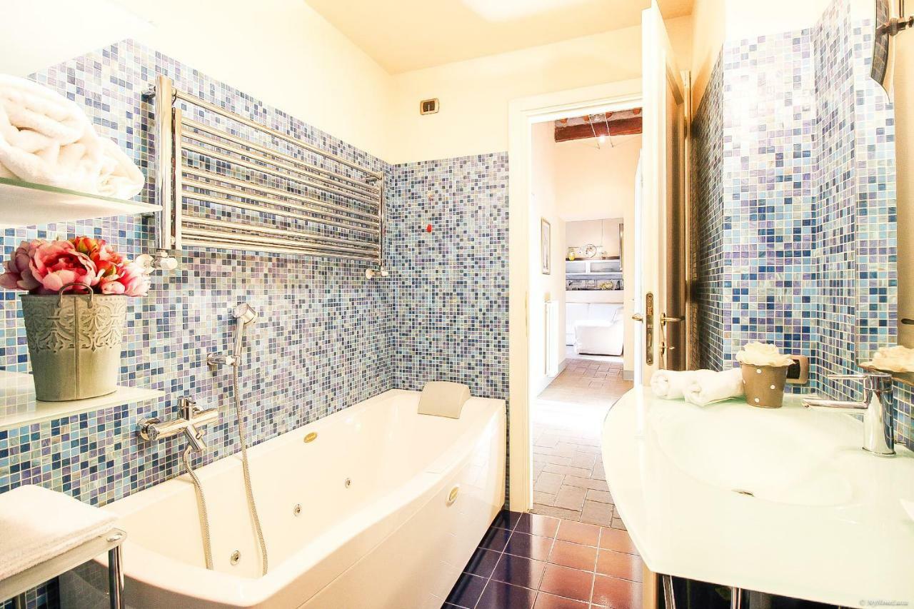 Apartment Guinigi With Private Courtyard Lucca Esterno foto
